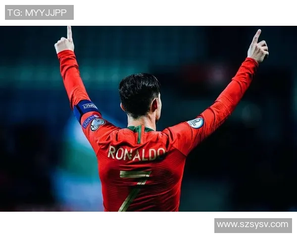 全球足坛巨星：那些改变历史进程的足球传奇人物及其影响力